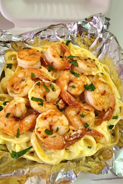 Classic Shrimp Alfredo Pasta