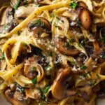 Easy Garlic Mushroom Pasta – Quick Dinner Recipe