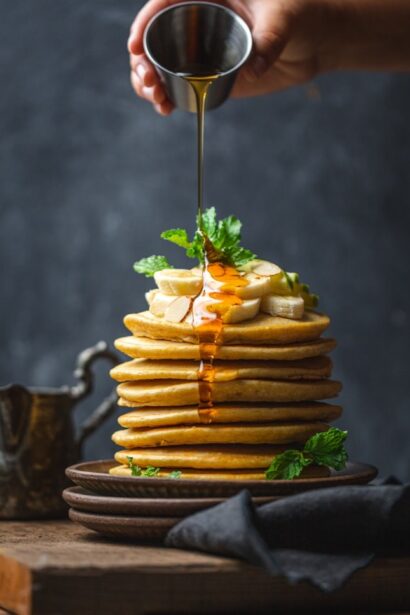 Banana Oat Blender Pancakes