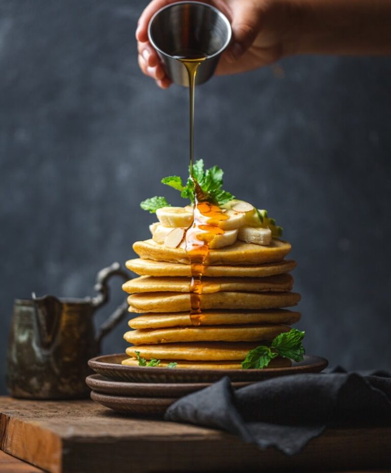 Banana Oat Blender Pancakes