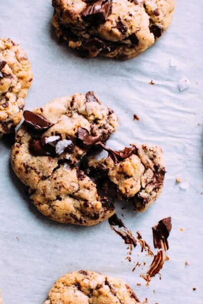 Chewy Chocolate Chip Oatmeal Cookies