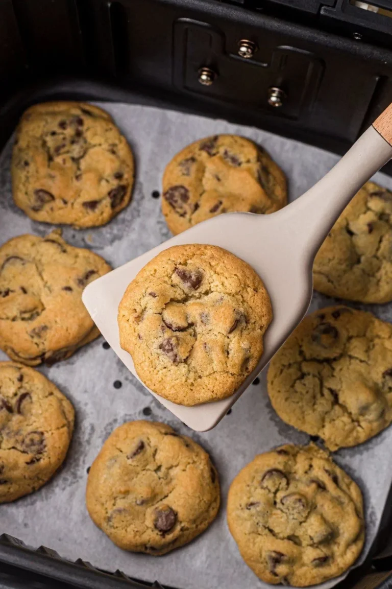 Air Fryer Chocolate Chip Cookies